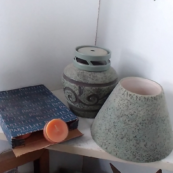 Stone Textured Table Lamp - Picture 2 of 3